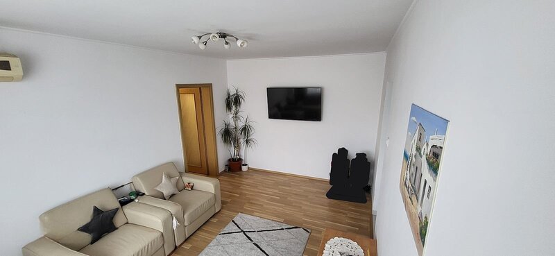 Iancului, apartament 3 camere 65 mp, la 3 minute de metrou, etaj 9/10